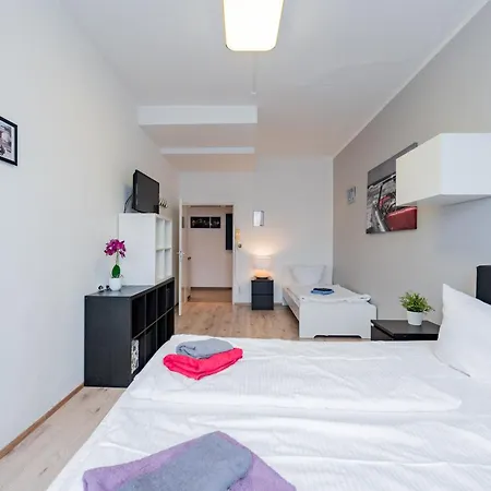 Modern Fancy Center *