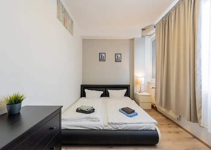 Modern Fancy Center *