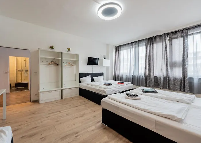 Modern Fancy Center *