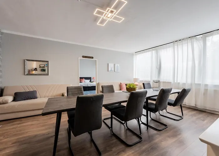 Modern Fancy Center *