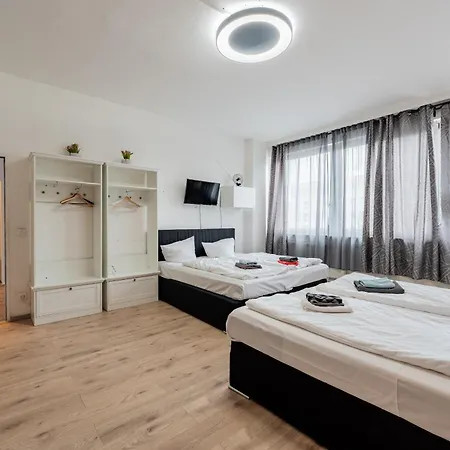 Modern Fancy Center *