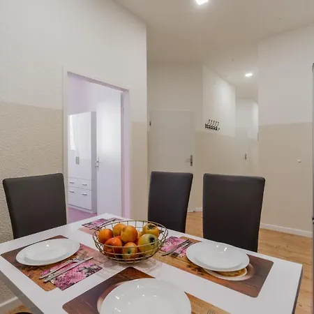 Modern Fancy Center Апартаменты Берлин