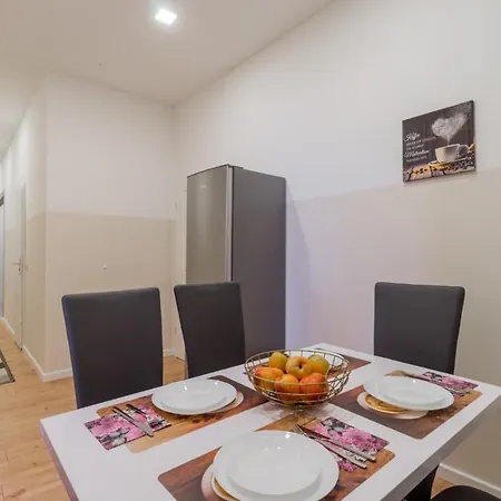 Апартаменты Modern Fancy Center *