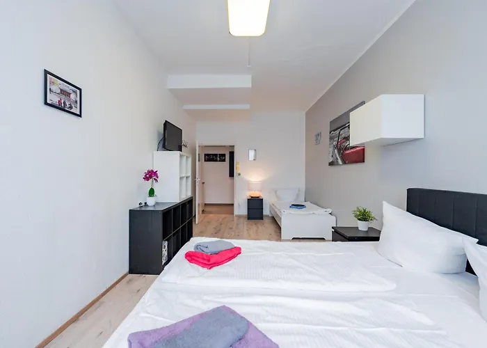 Modern Fancy Center *